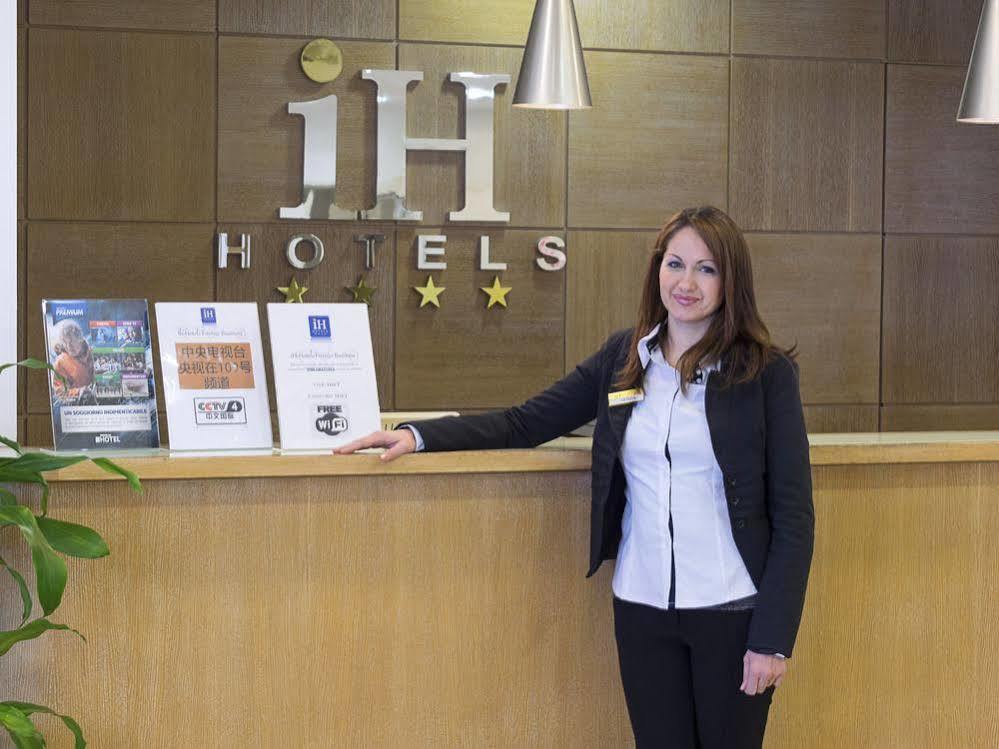 Hotel Firenze Каорле Екстериор снимка