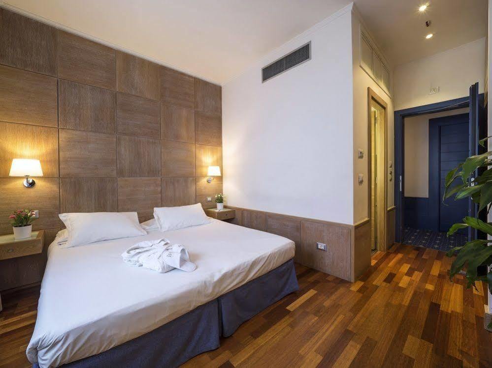 Hotel Firenze Каорле Екстериор снимка